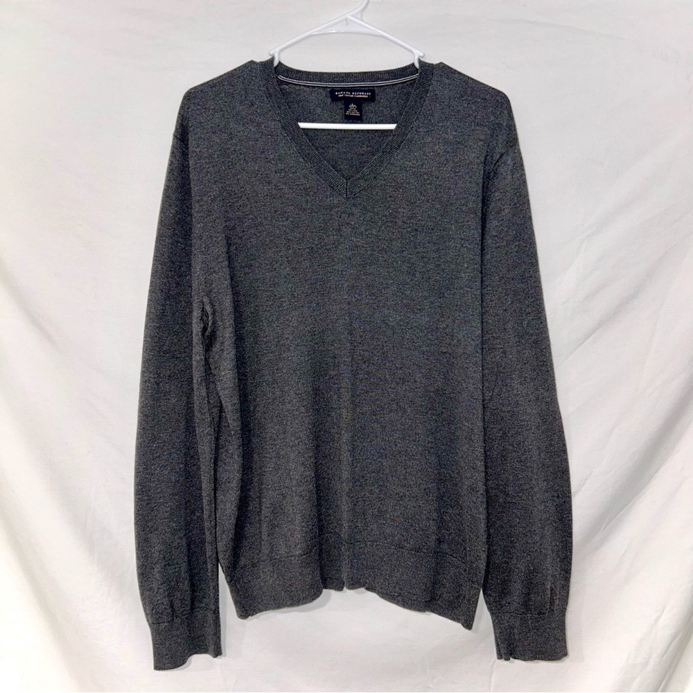 Banana Republic Silk Cotton Cashmere Luxury Blend Charcoal Gray V-Neck Sweater